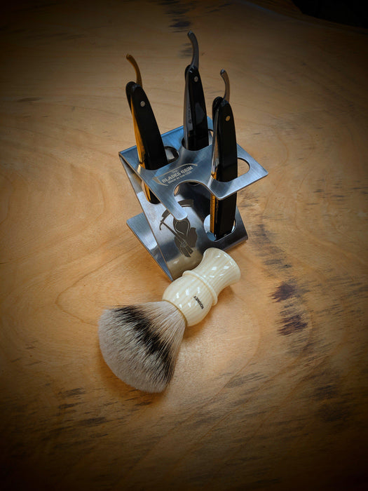 The Blades Grim - 3 Razor And a Brush - Z Stand