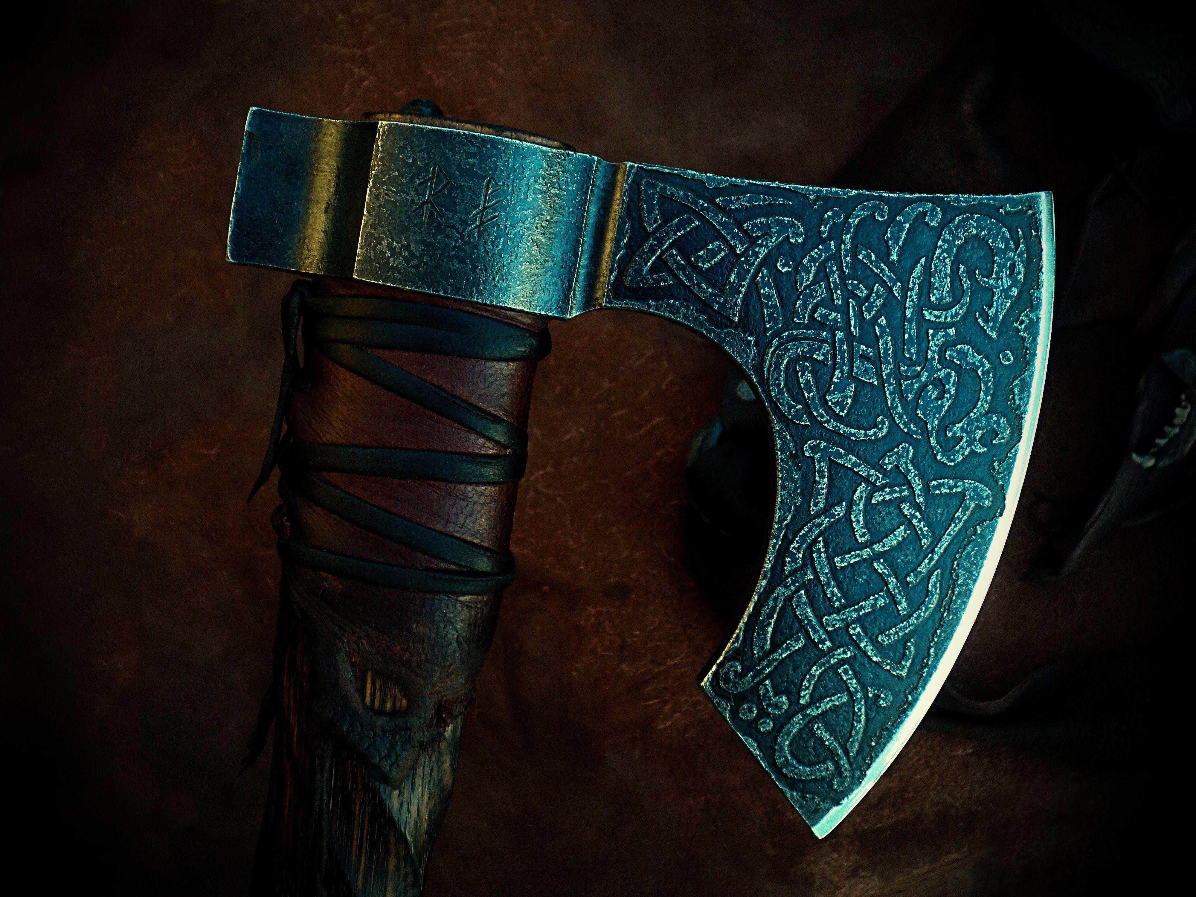 Dylan Farnham Custom Viking Ax — Classic Shaving