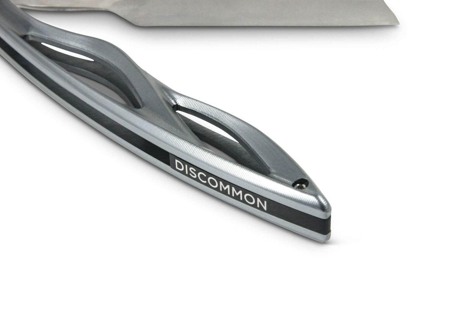 Click or scroll to zoom