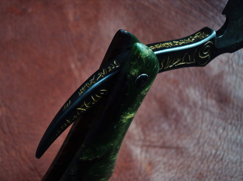 Dylan Farnham Custom Straight Razor - Green Resin With Copper, Manzanita Burl Scales-