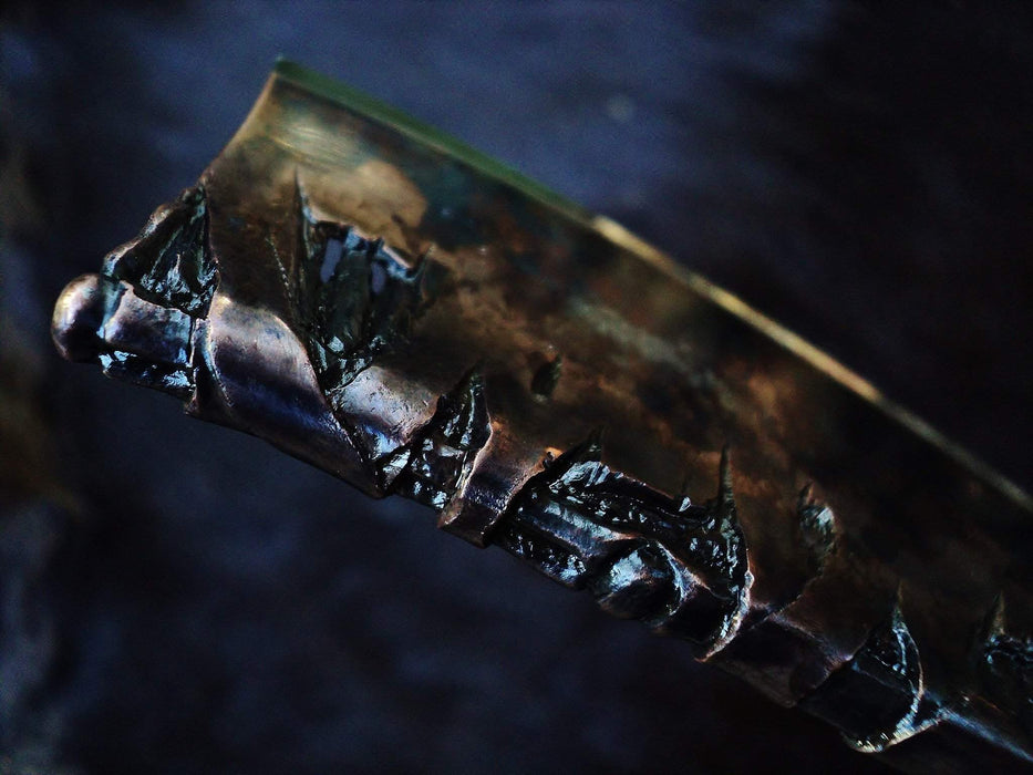 Dylan Farnham Custom Straight Razor - With Skeletal Sculpted Spine-